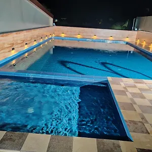 **** Hotel Newline Orchid India
